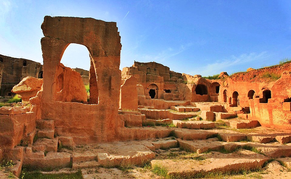 Uçaklı Butik Mardin Turu